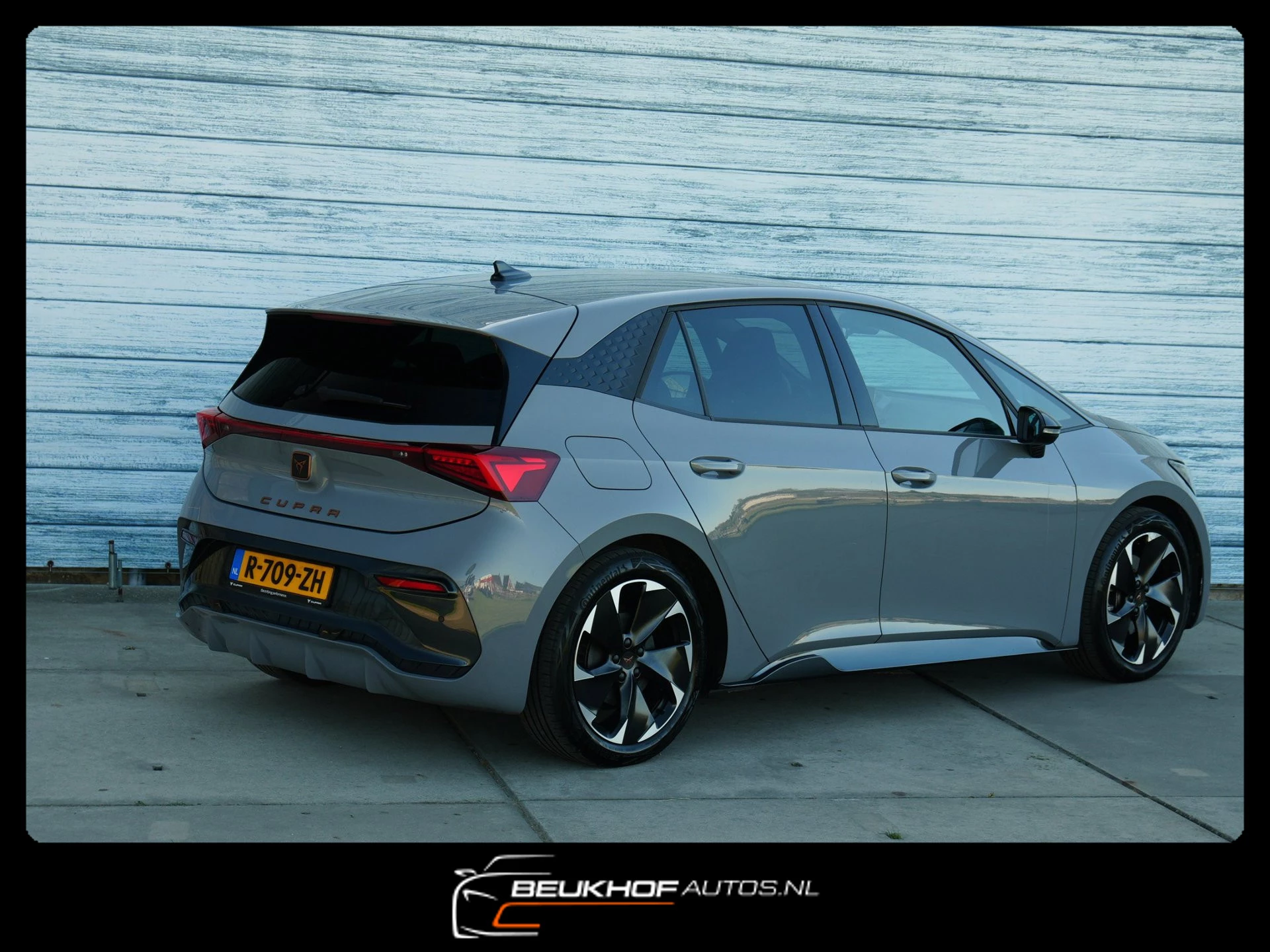 Hoofdafbeelding CUPRA Born