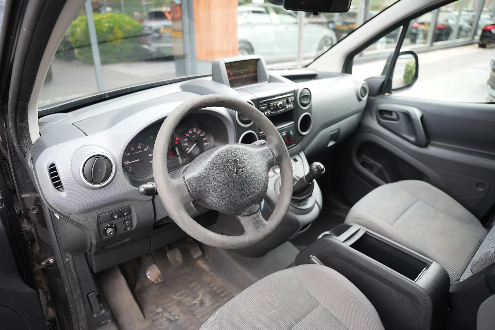 Hoofdafbeelding Peugeot Partner