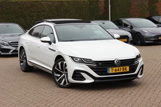 Volkswagen Arteon 1.4 TSI eHybrid R-Line Business+ / Trekhaak / Panoramadak / Leder&Alcantara / 19'' / Sfeerverlichting / Keyless / Virtual Cockpit / Stuur+Stoelverwarming / DAB / ACC
