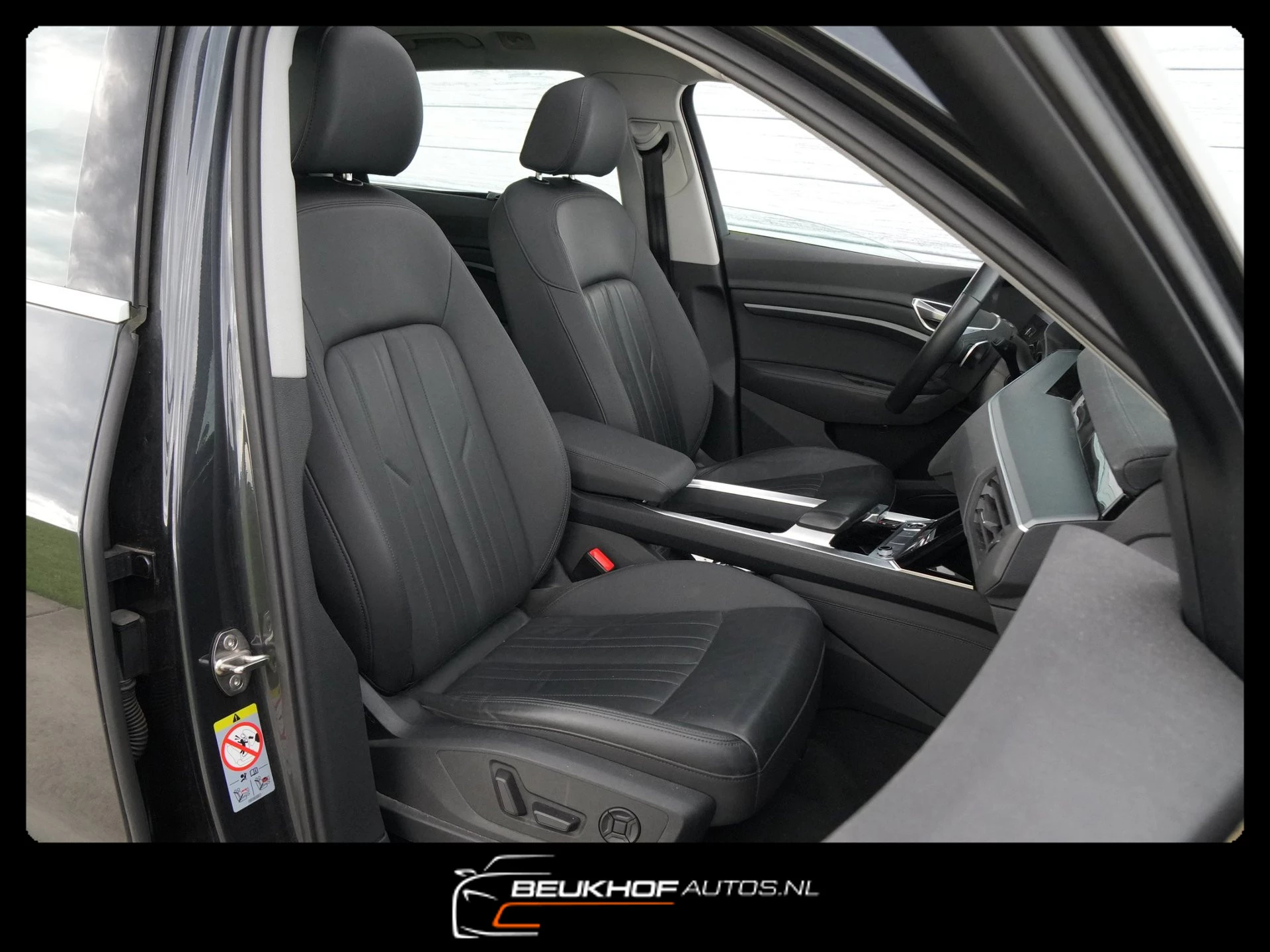 Hoofdafbeelding Audi e-tron