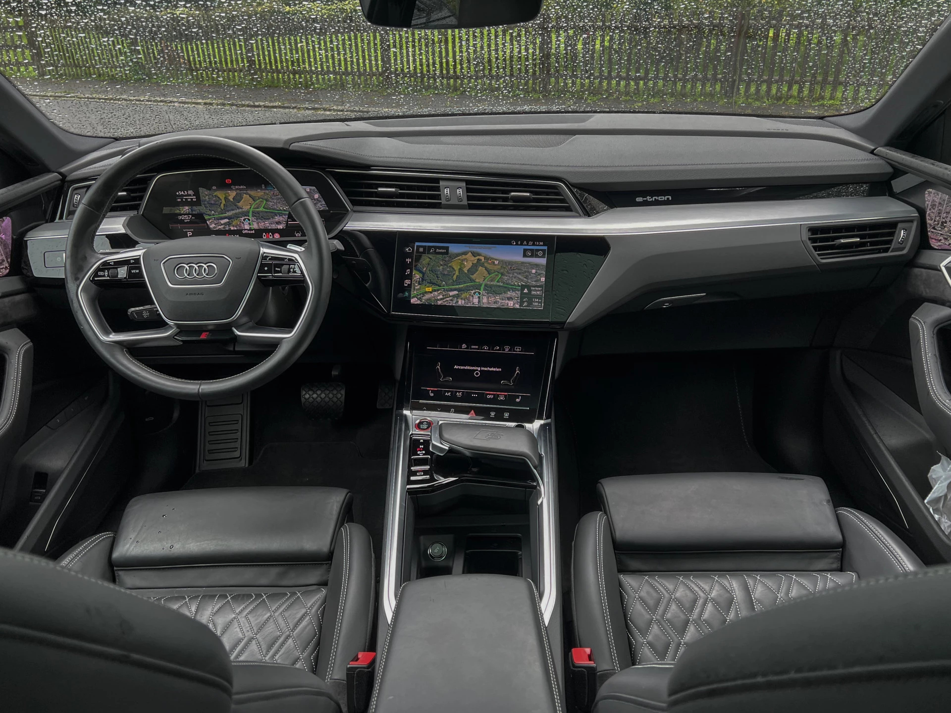 Hoofdafbeelding Audi e-tron