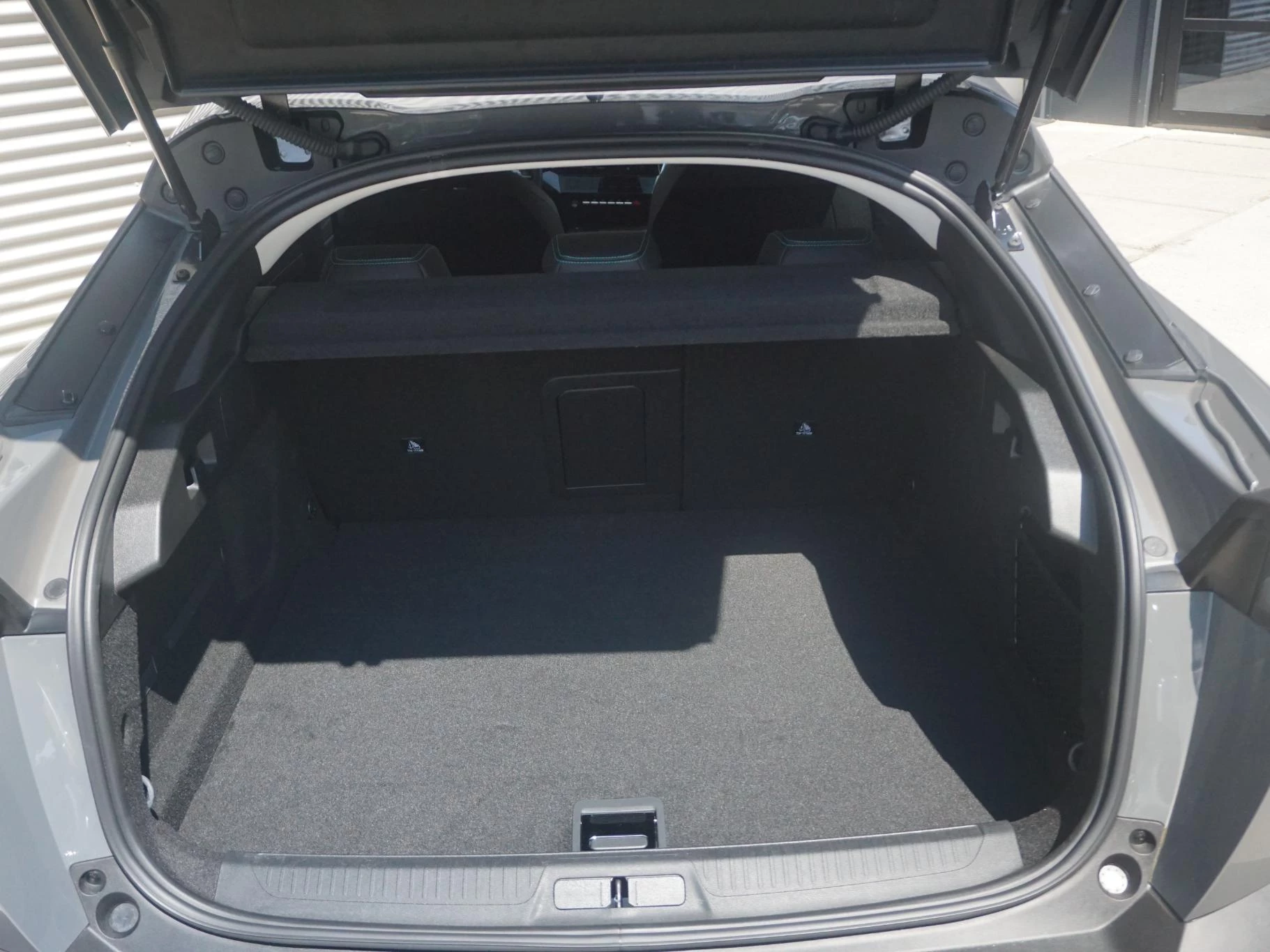 Hoofdafbeelding Peugeot 408