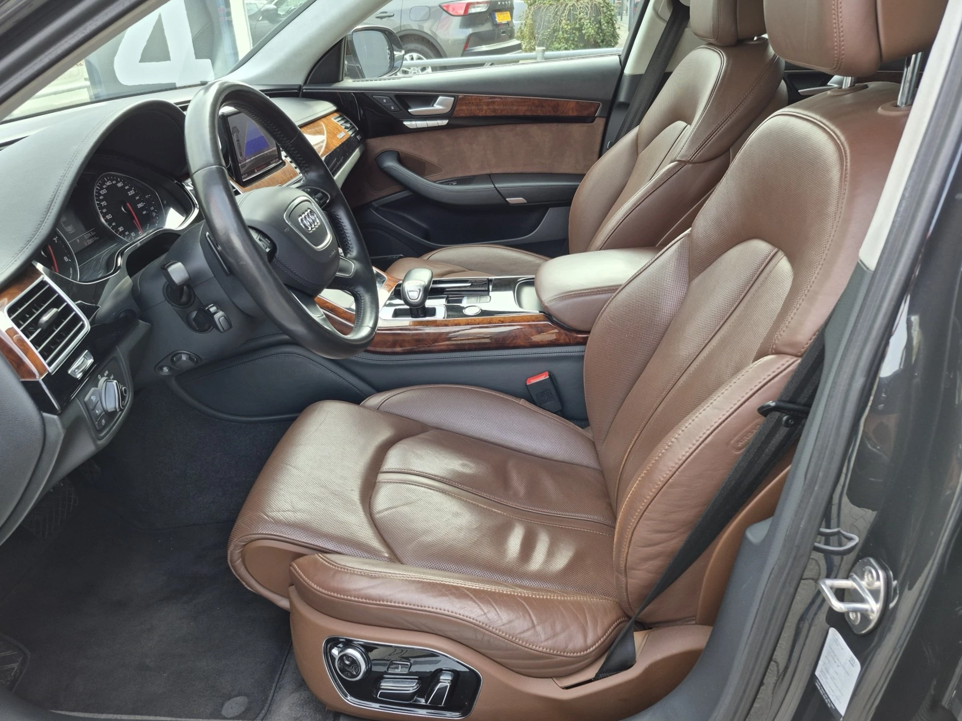 Hoofdafbeelding Audi A8