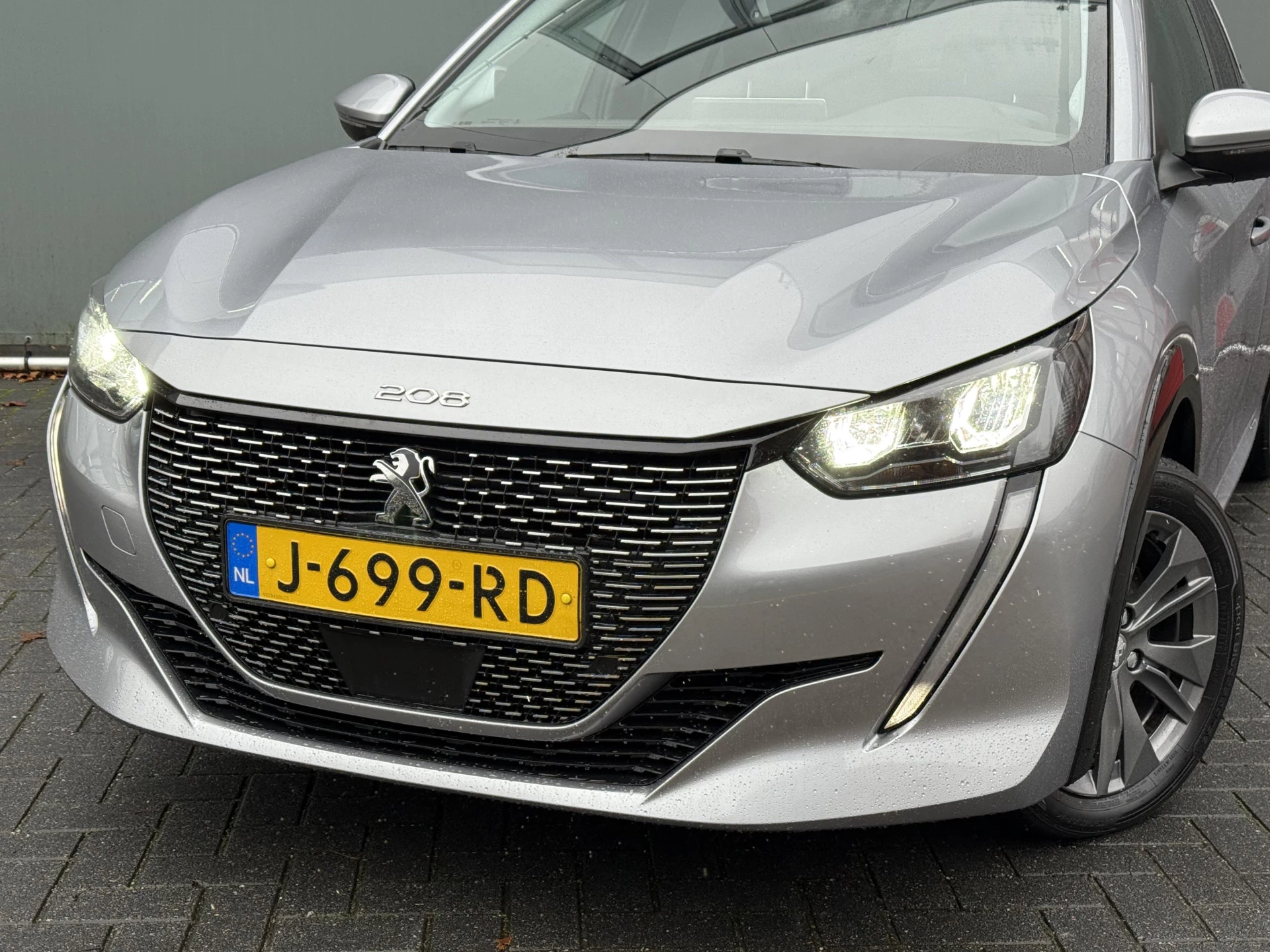Hoofdafbeelding Peugeot e-208