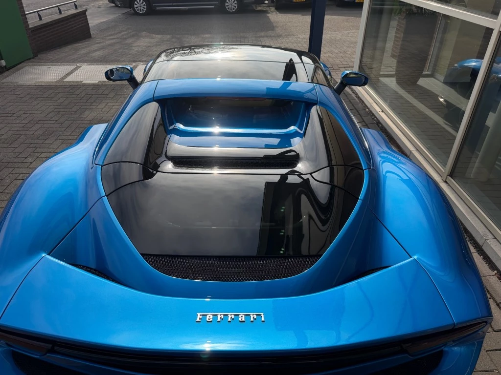 Hoofdafbeelding Ferrari 296