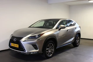 Hoofdafbeelding Lexus NX Lexus NX 300H AWD EX. LINE Panorama, Leer