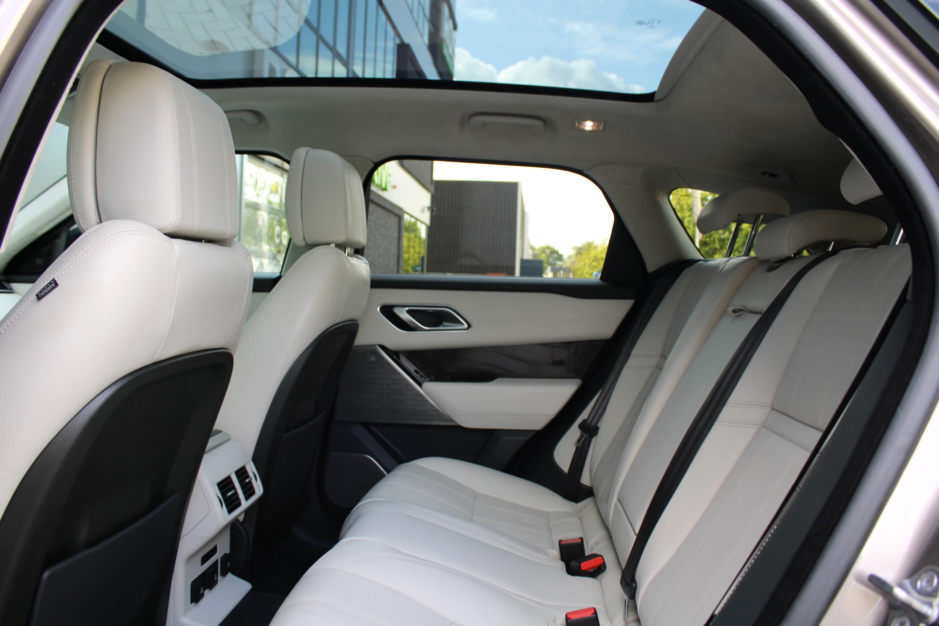 Hoofdafbeelding Land Rover Range Rover Velar