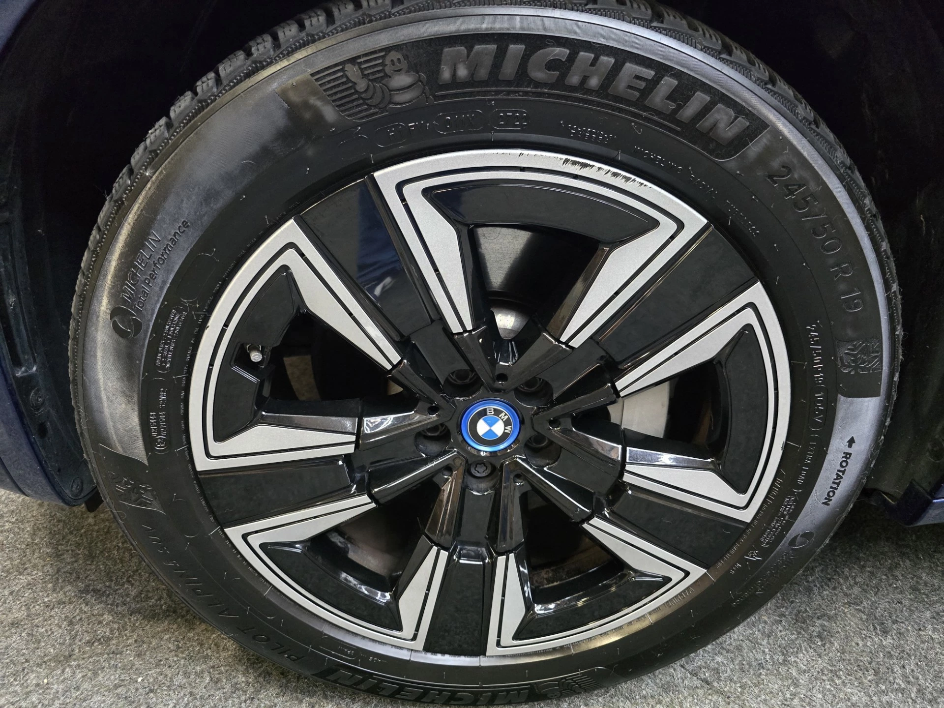 Hoofdafbeelding BMW iX3