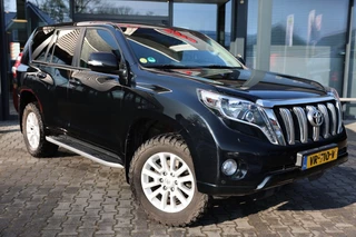 Toyota Land Cruiser Landcruiser 150 3.0 D-4D 5DRS VX B/E TREKKER A/T 5 SITZ VAN