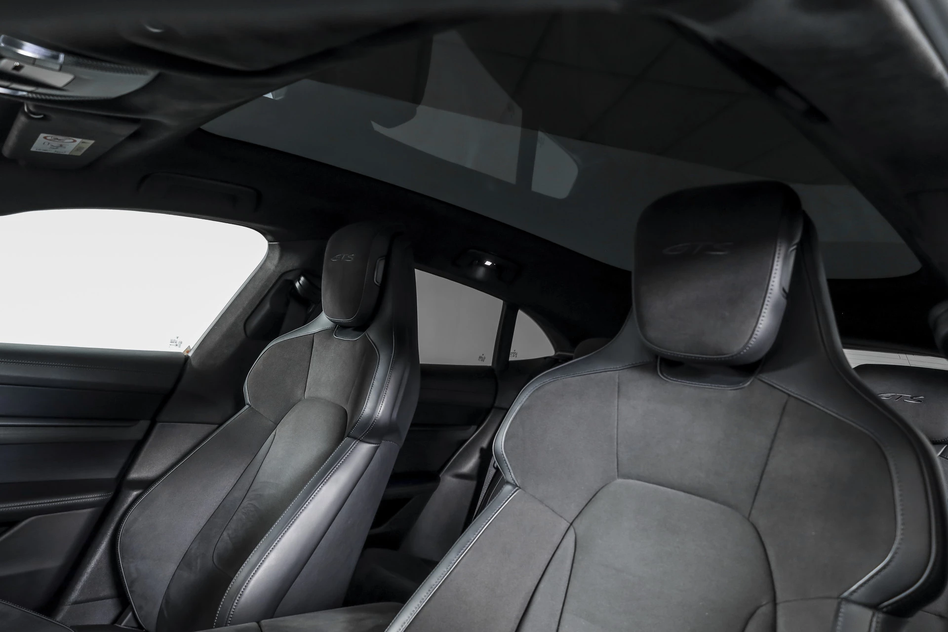 Hoofdafbeelding Porsche Taycan