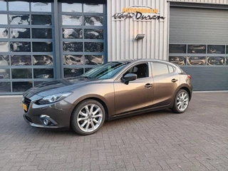 Hoofdafbeelding Mazda 3 Mazda 3 2.0 120pk GT-M Skyactiv Clima/Cruise Leder PDC v+a Head up Stoelverw.