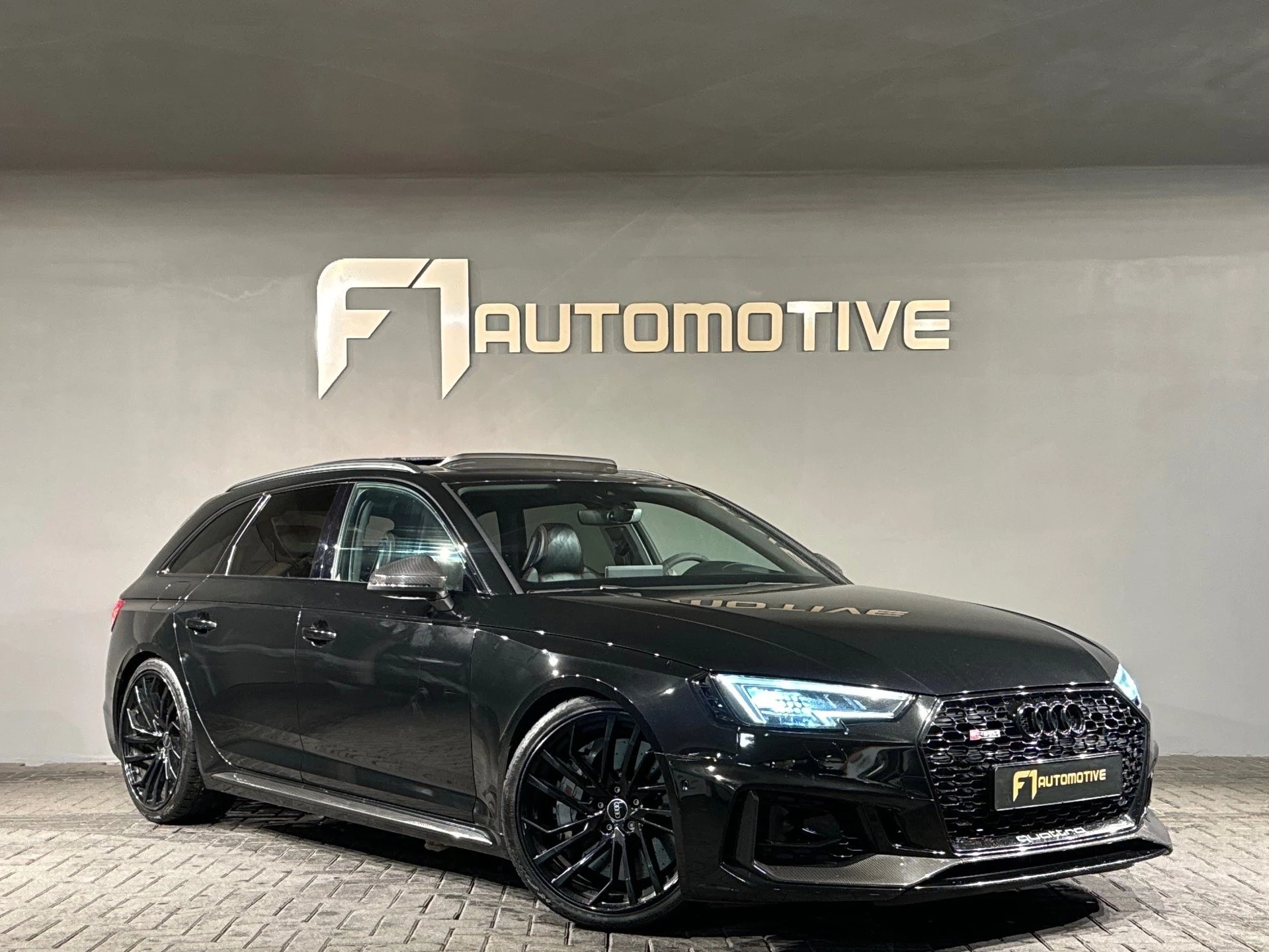 Hoofdafbeelding Audi RS4