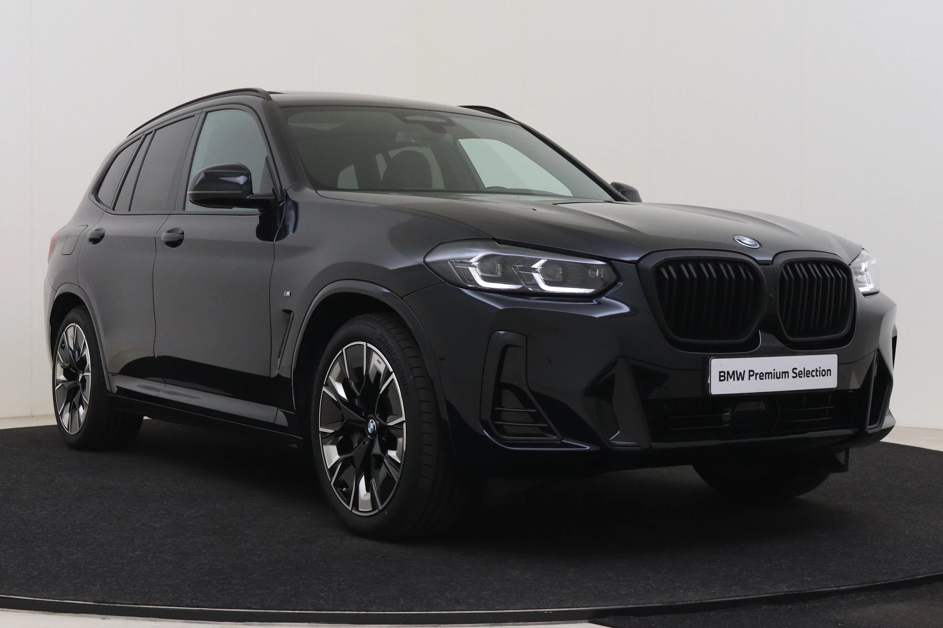Hoofdafbeelding BMW iX3