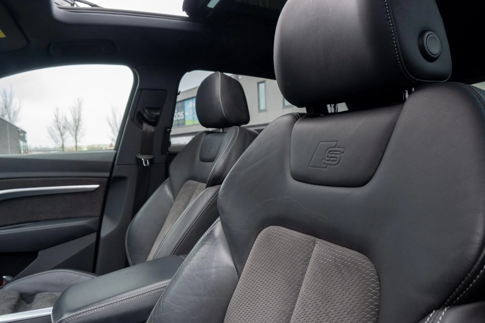 Hoofdafbeelding Audi e-tron