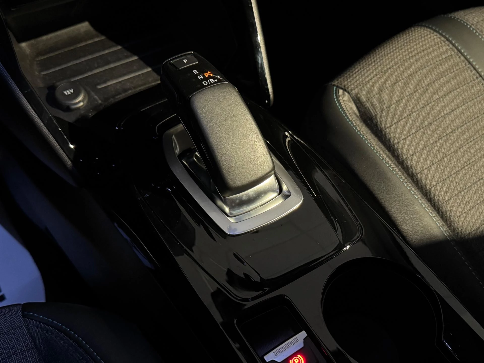 Hoofdafbeelding Peugeot e-2008