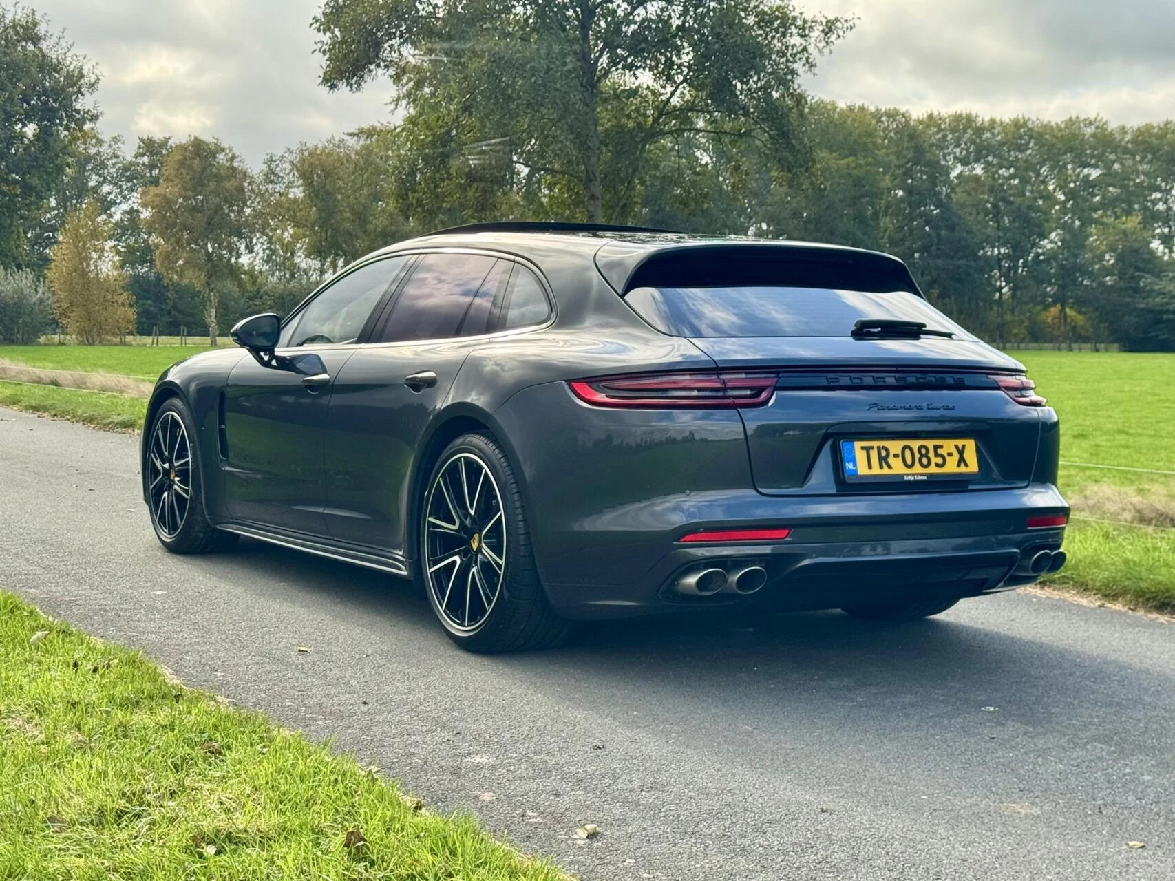 Hoofdafbeelding Porsche Panamera