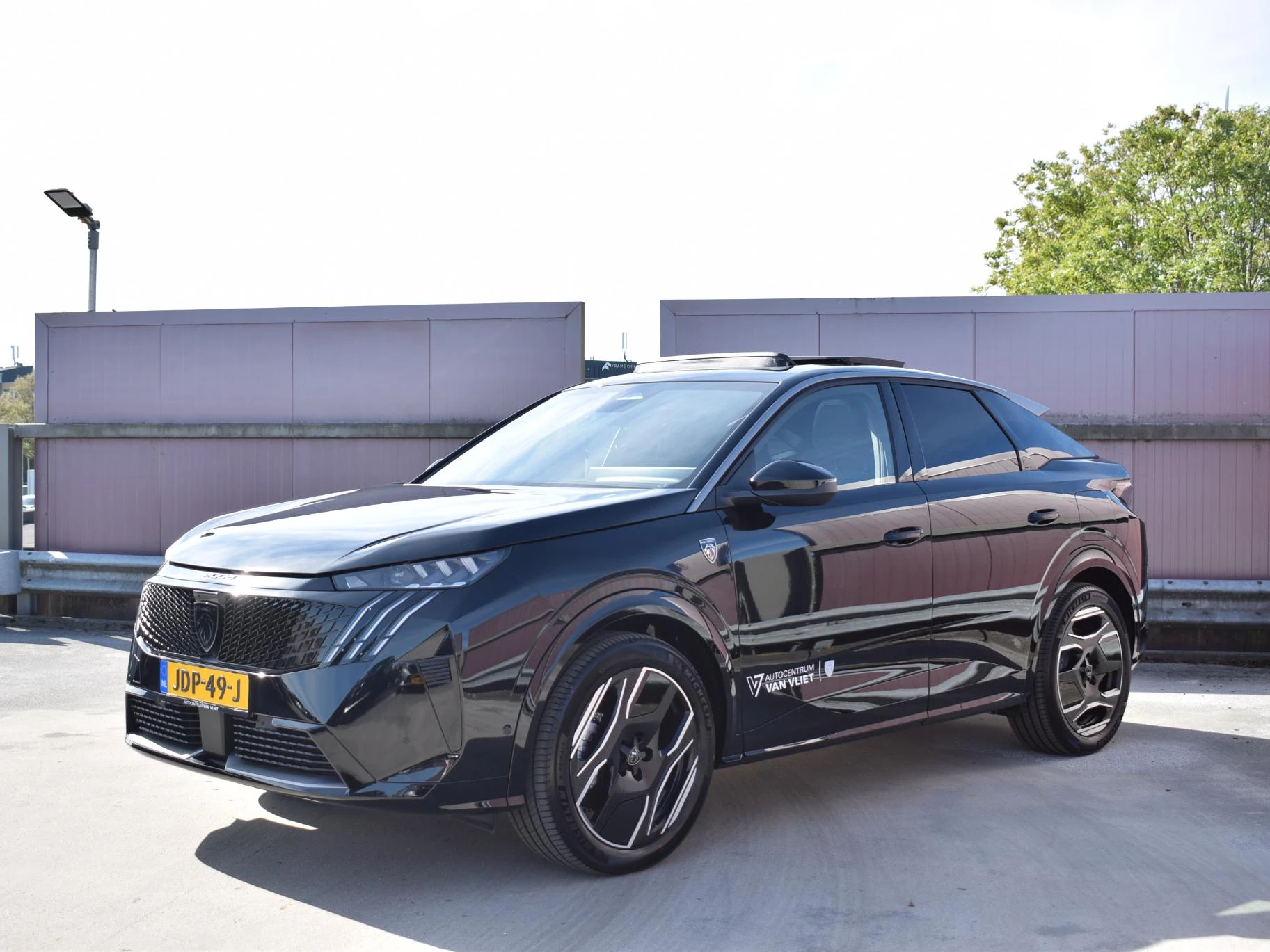 Hoofdafbeelding Peugeot e-3008