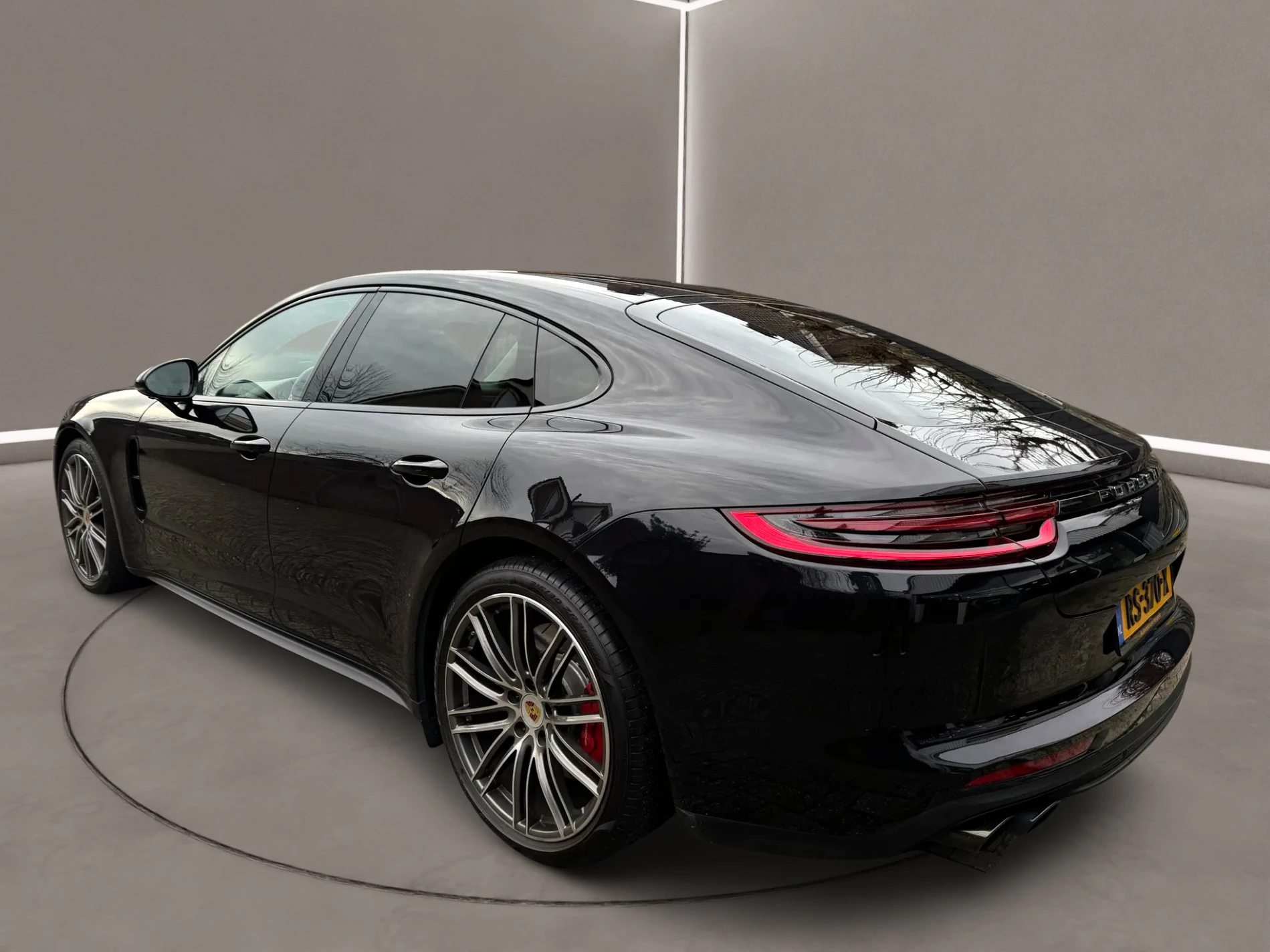Hoofdafbeelding Porsche Panamera