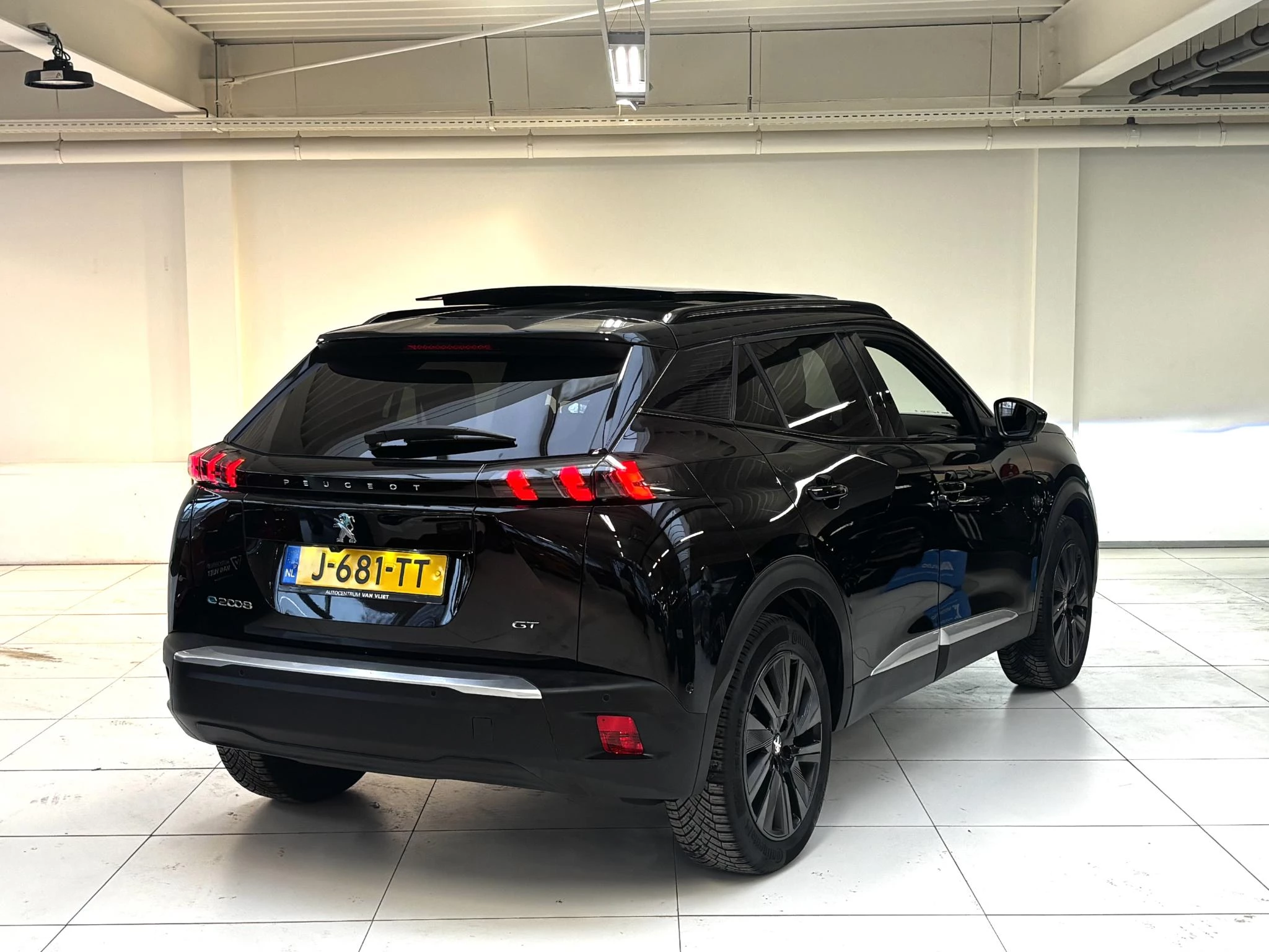 Hoofdafbeelding Peugeot e-2008