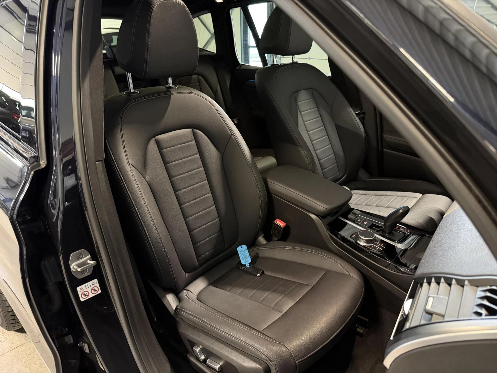 Hoofdafbeelding BMW iX3