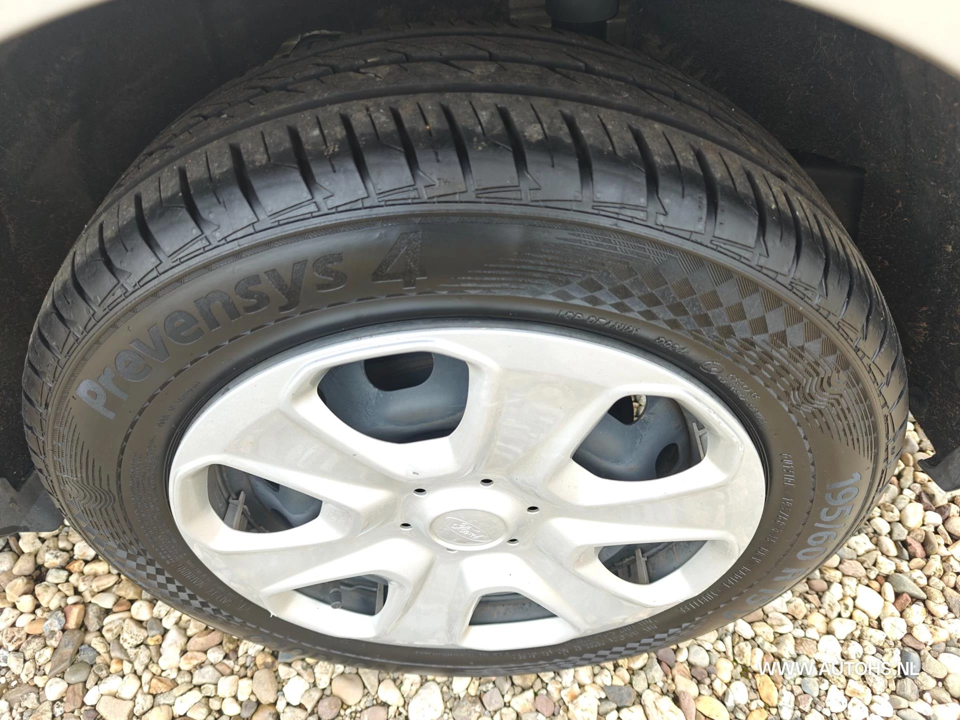 Hoofdafbeelding Ford Transit Courier