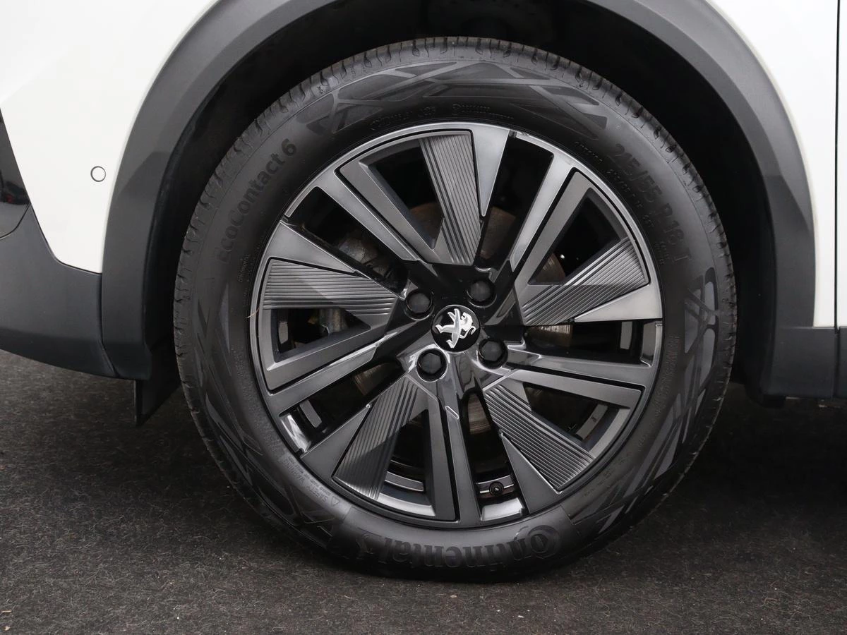 Hoofdafbeelding Peugeot e-2008