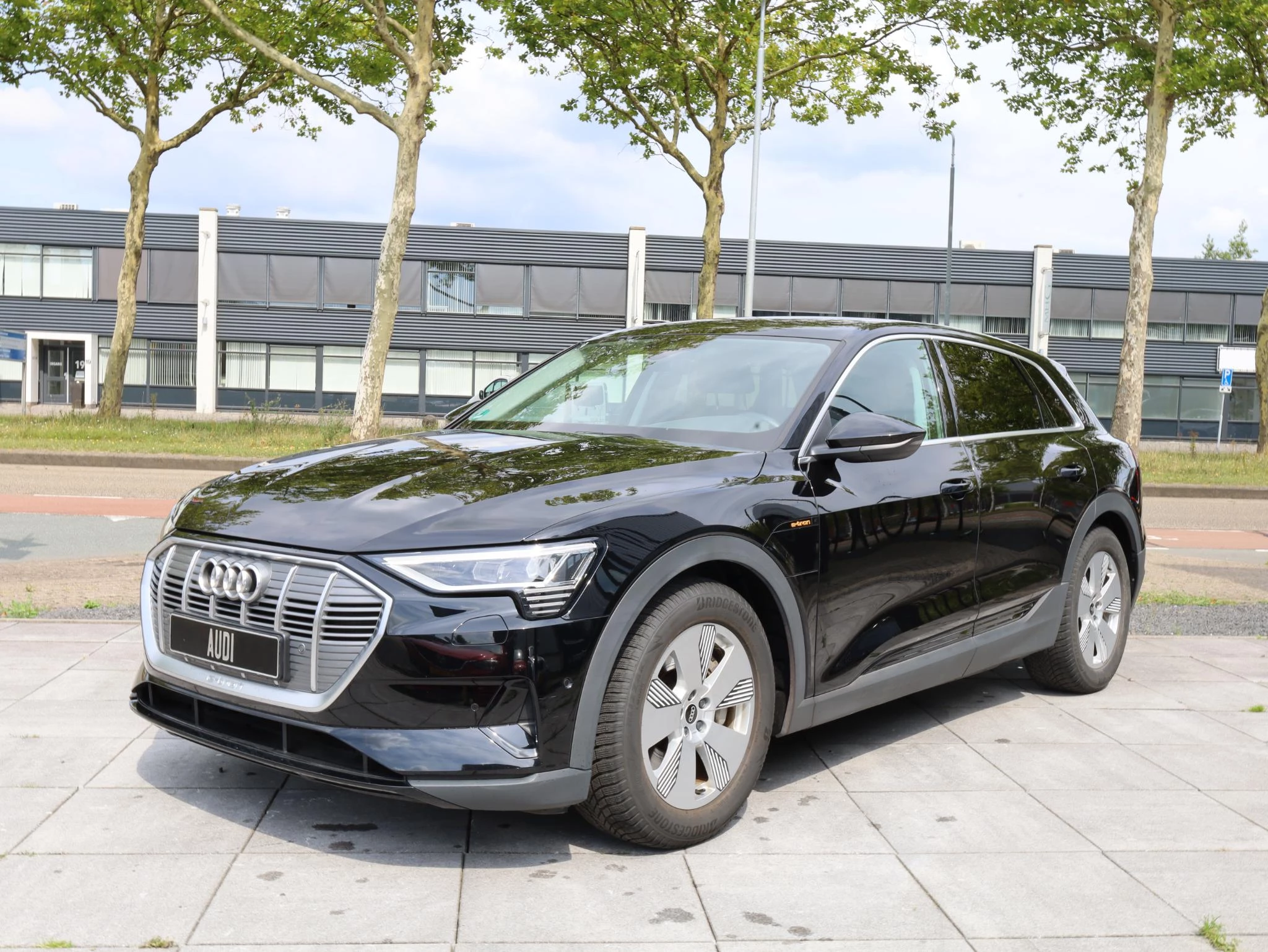 Hoofdafbeelding Audi e-tron