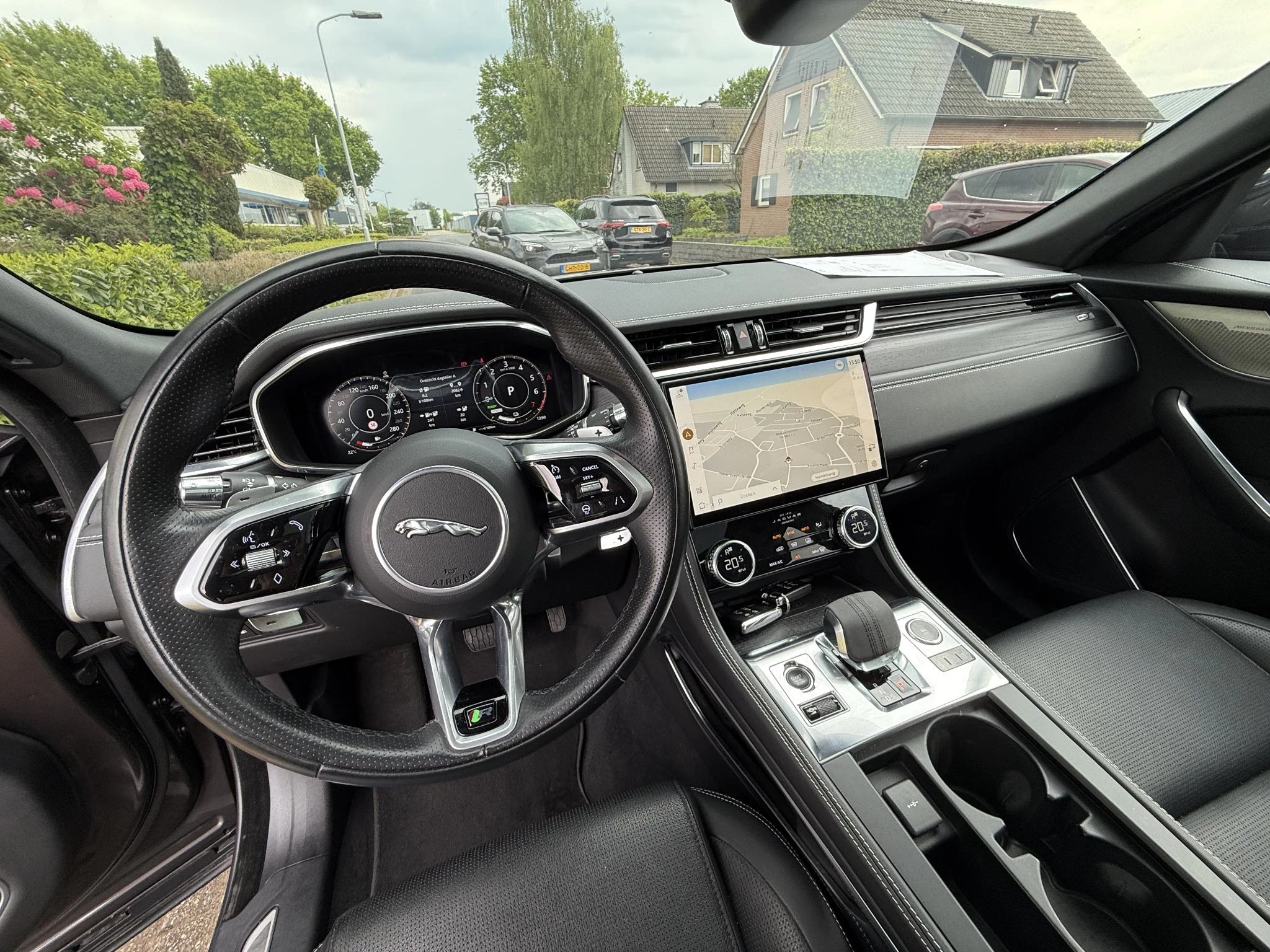 Hoofdafbeelding Jaguar F-PACE