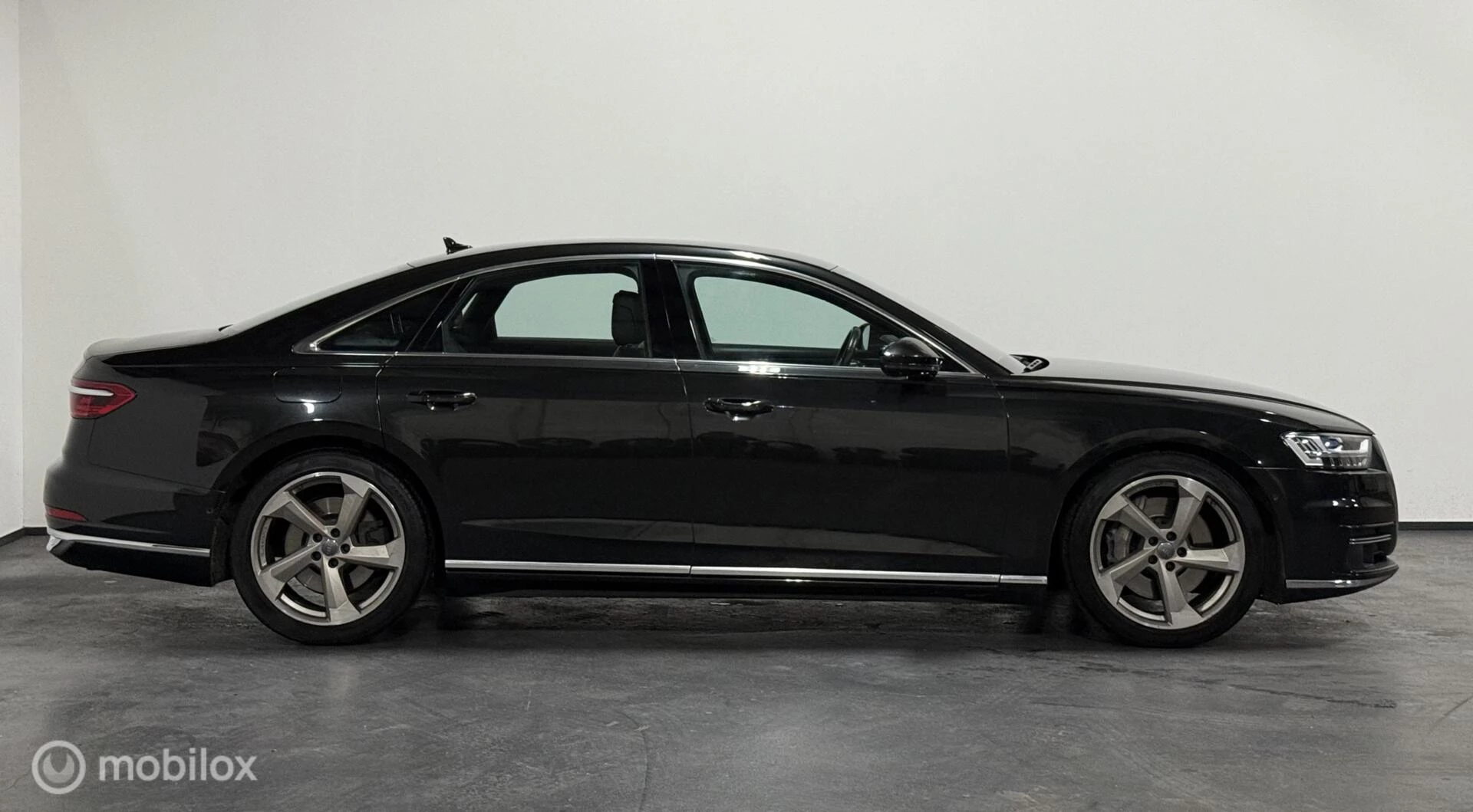 Hoofdafbeelding Audi A8
