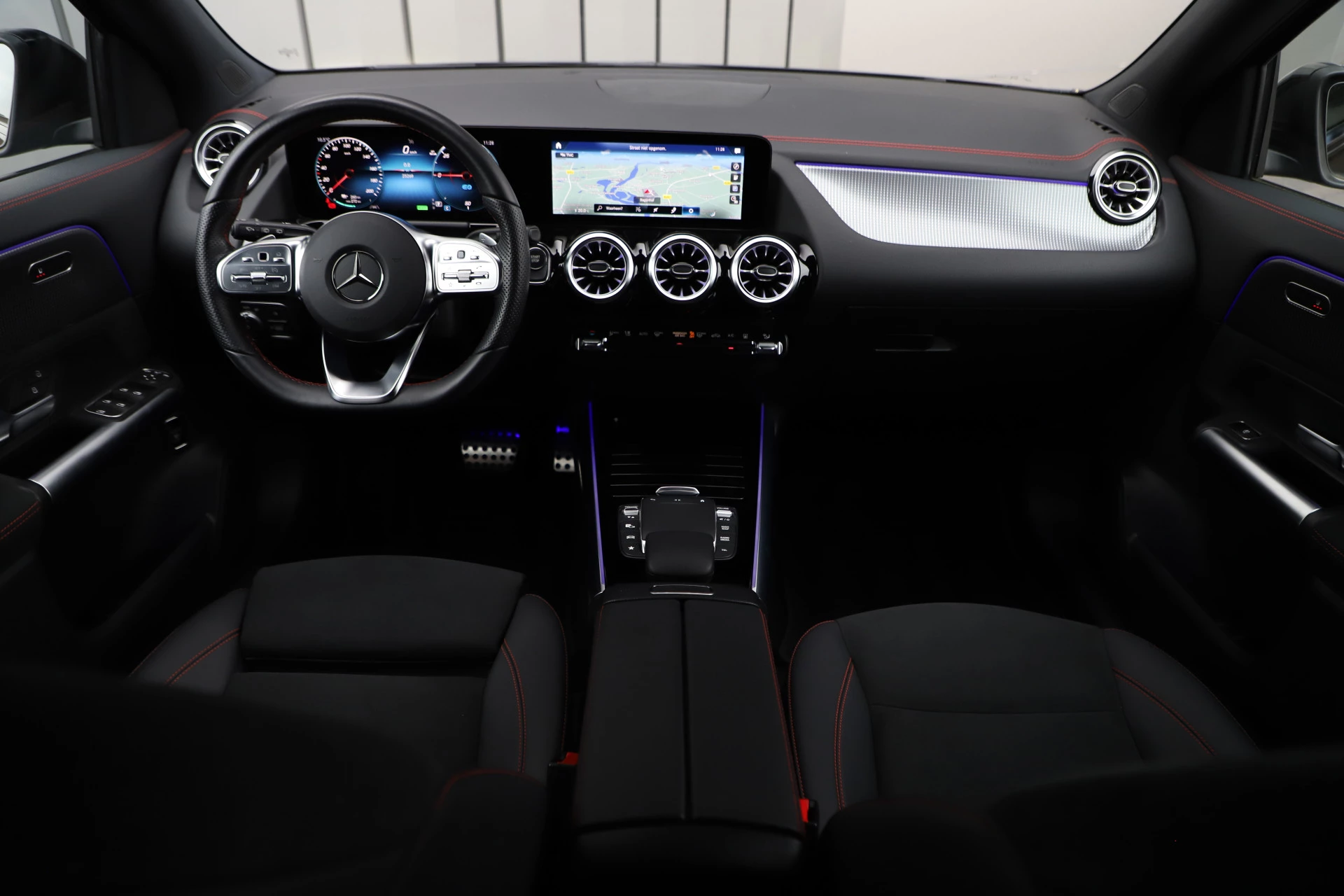 Hoofdafbeelding Mercedes-Benz EQA