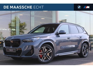 BMW X1 xDrive25e M Sport Automaat / Panoramadak / Trekhaak / Sportstoelen / M Adaptief onderstel / Comfort Access / Parking Assistant Plus / Head-Up / Stuurverwarming