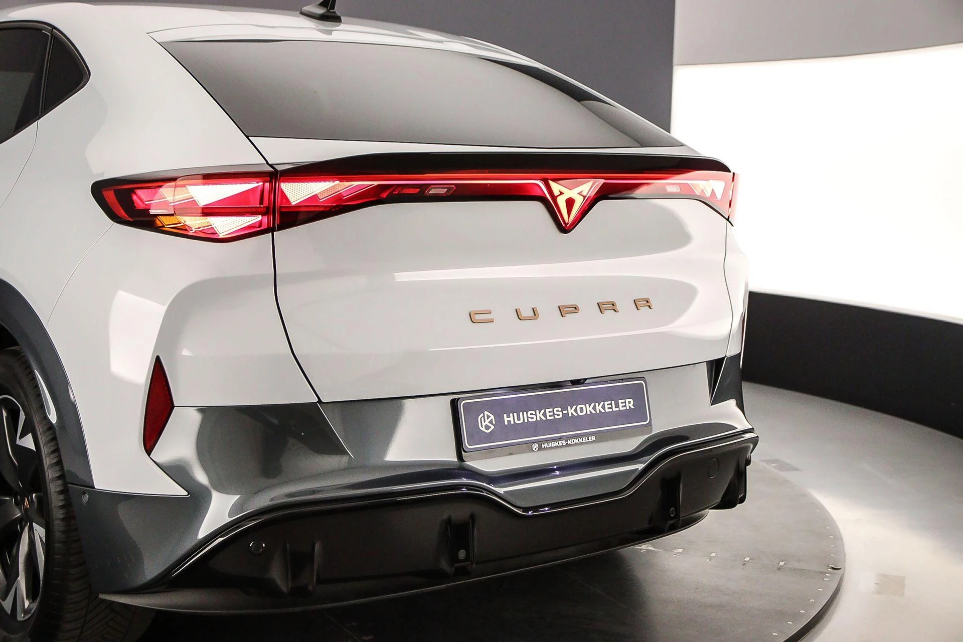 Hoofdafbeelding CUPRA Tavascan