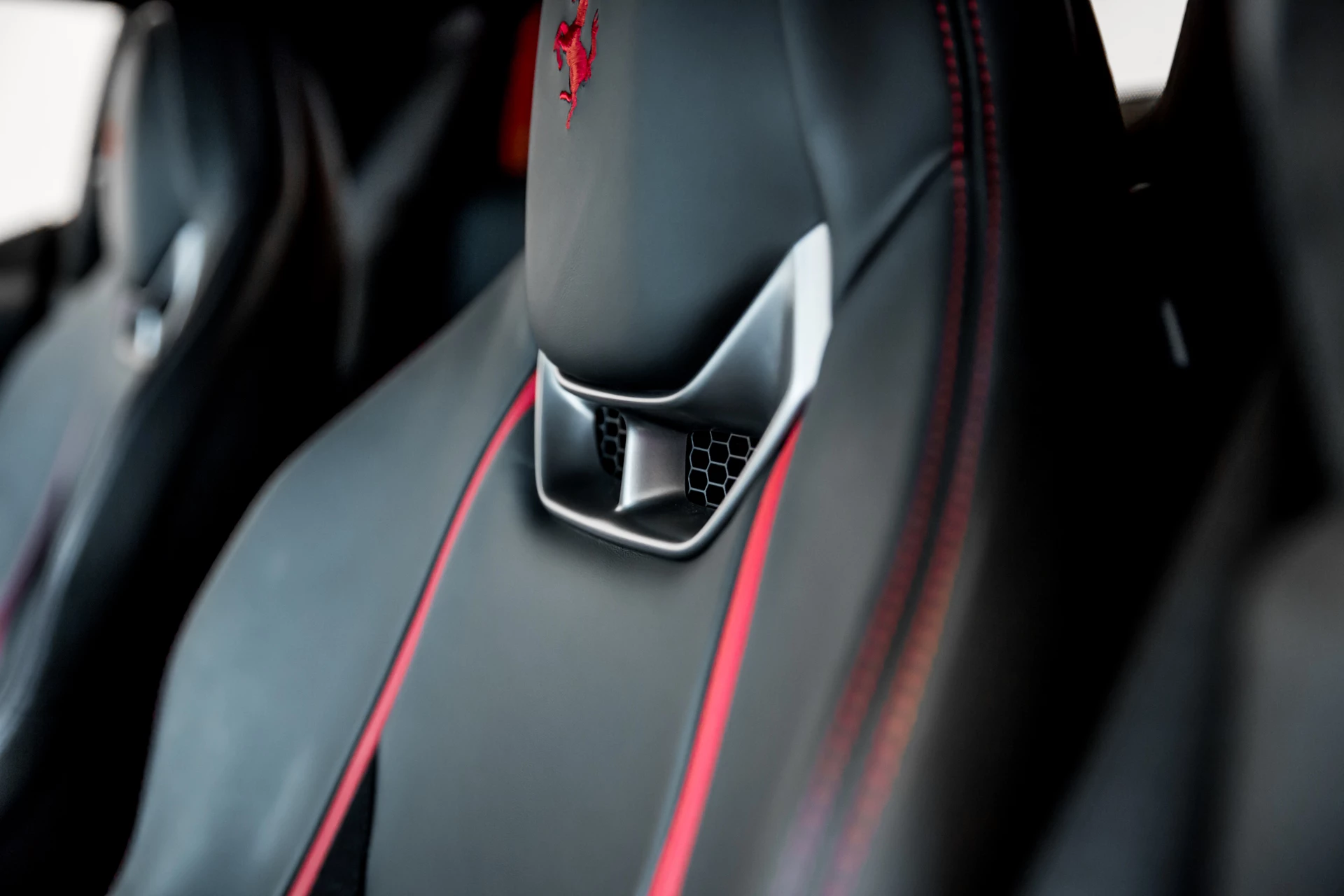 Hoofdafbeelding Ferrari 296