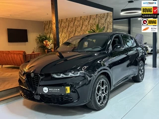Alfa Romeo Tonale 1.5T Hybrid Ti | 2022 | 28.126 km | Dealer onderhouden | Camera | Adaptive Cruise | Skiluik | Rijklaar