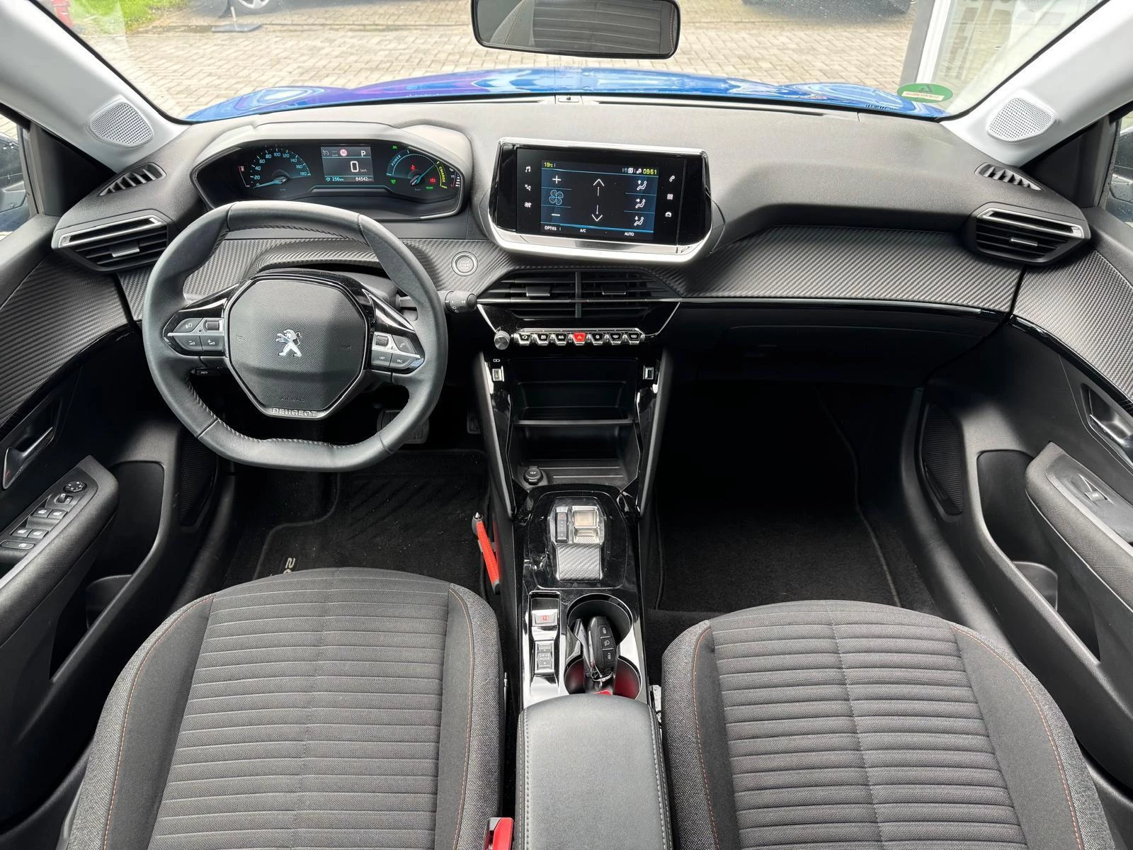 Hoofdafbeelding Peugeot e-208