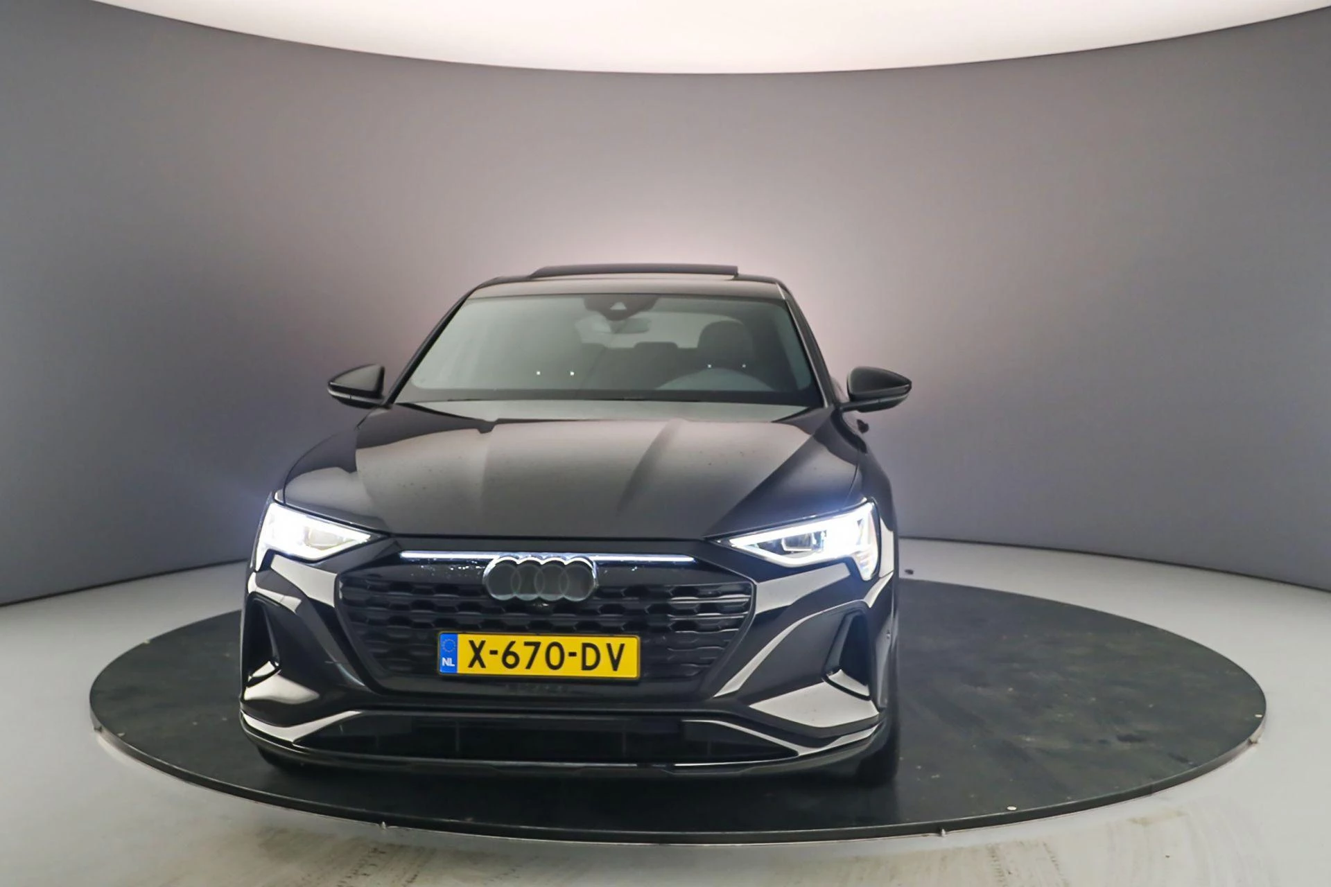 Hoofdafbeelding Audi Q8 e-tron