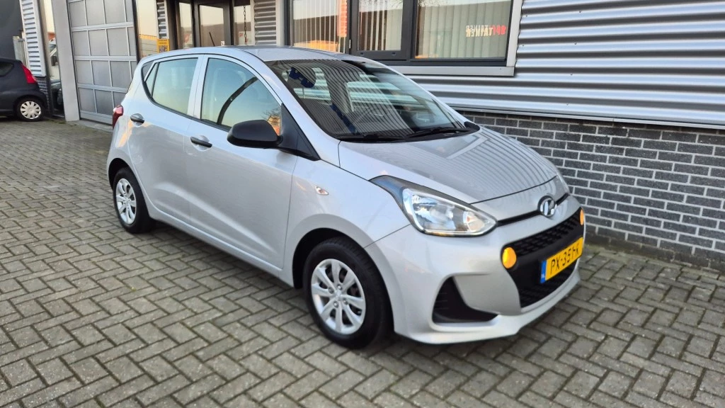 Hoofdafbeelding Hyundai i10