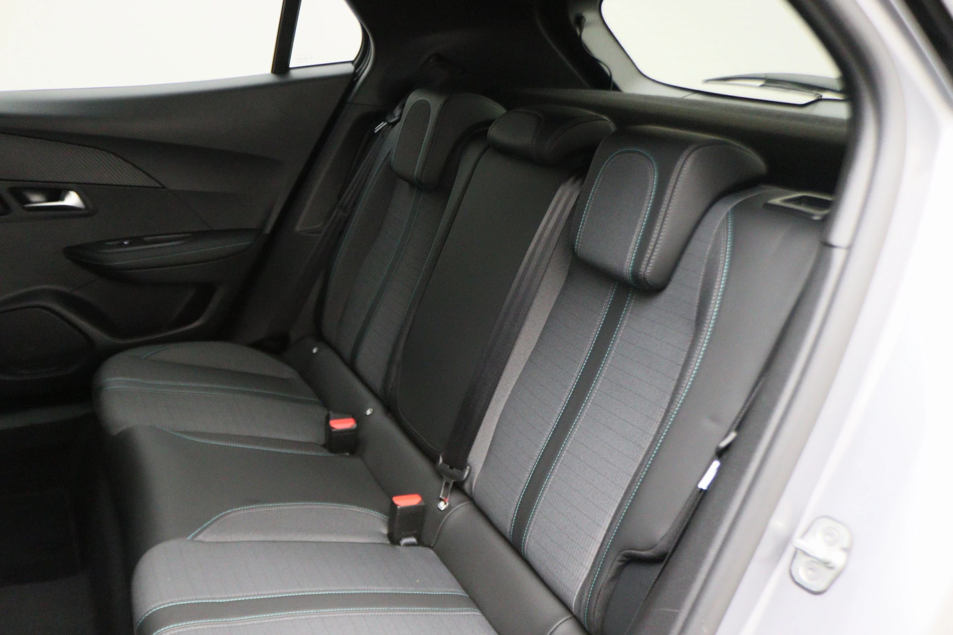 Hoofdafbeelding Peugeot e-2008