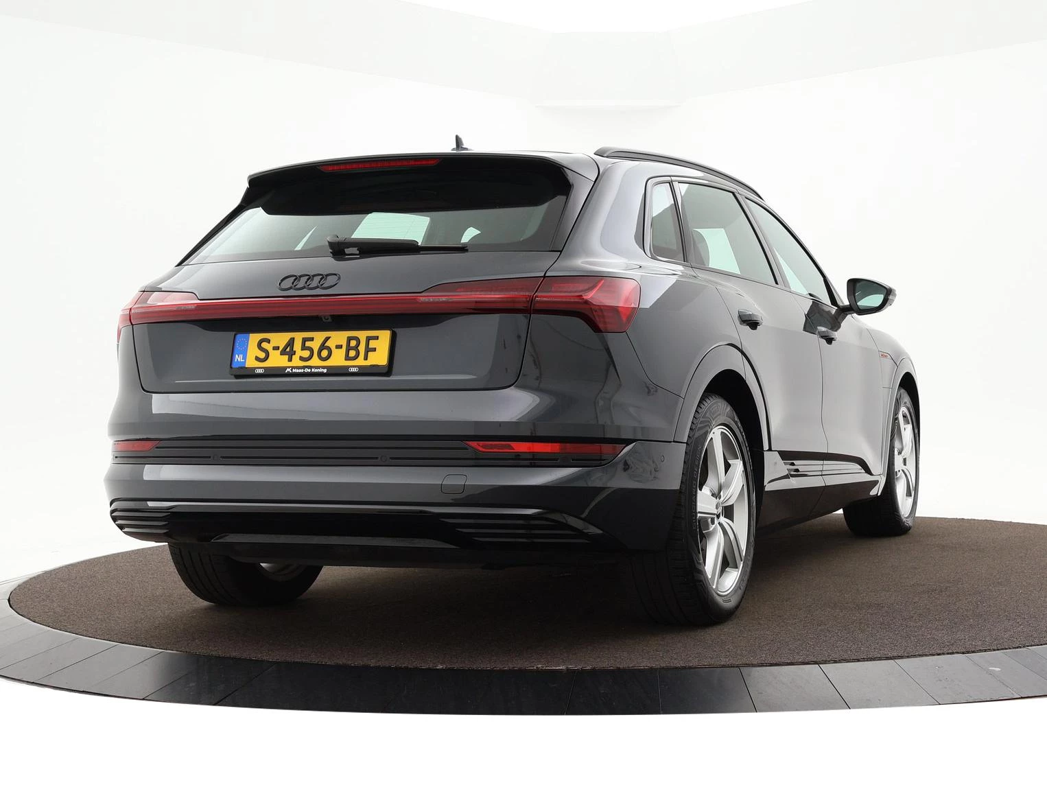 Hoofdafbeelding Audi e-tron