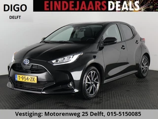 Toyota Yaris 1.5 HYBRID DYNAMIC 1e EIG. GARANTIE 8-2033 AUTOMAAT .CARPLAY NAVIGATIE . CAMERA . STOELVERWARMING . APPLE CARPLAY & ANDROID AUTO.