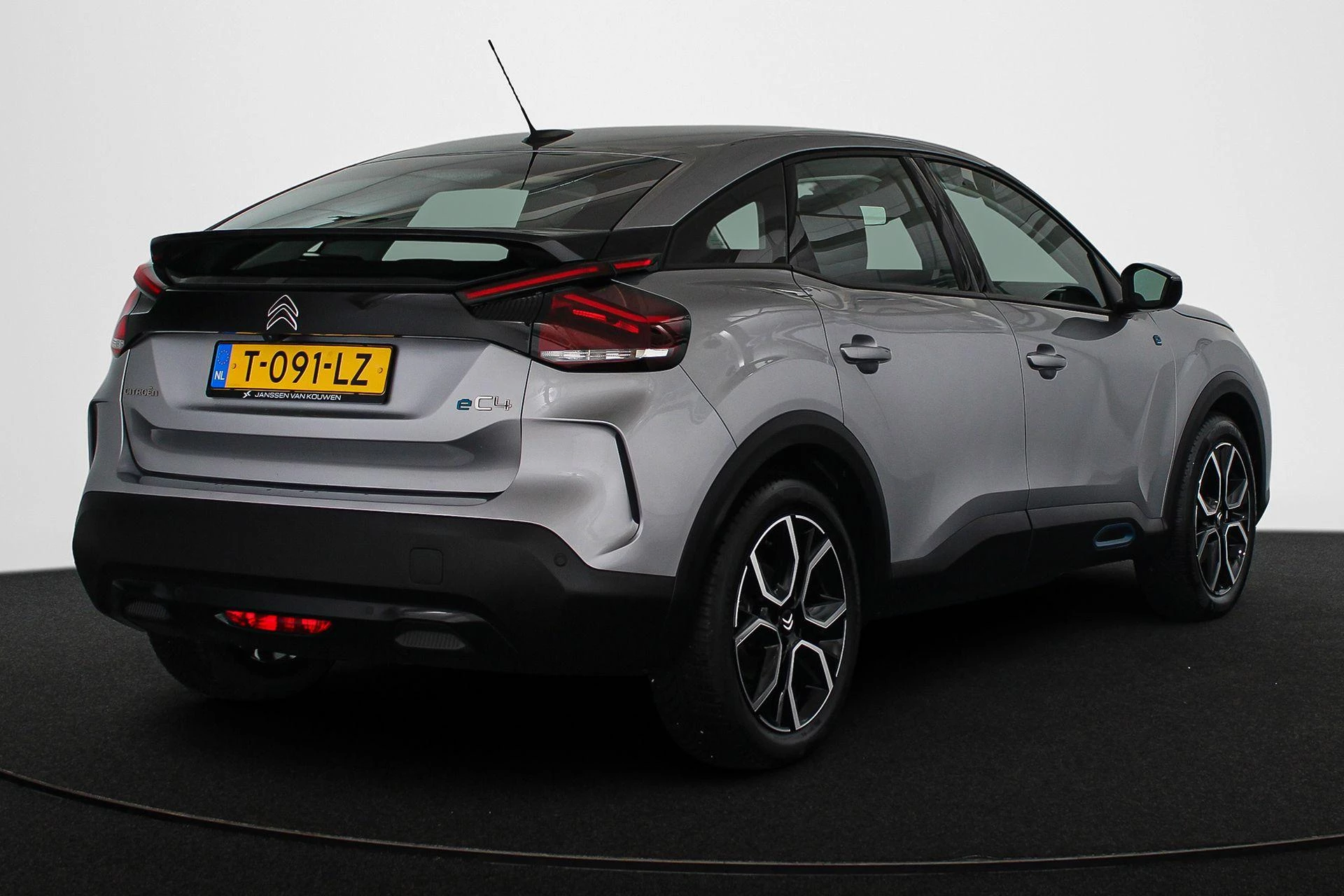 Hoofdafbeelding Citroën ë-C4