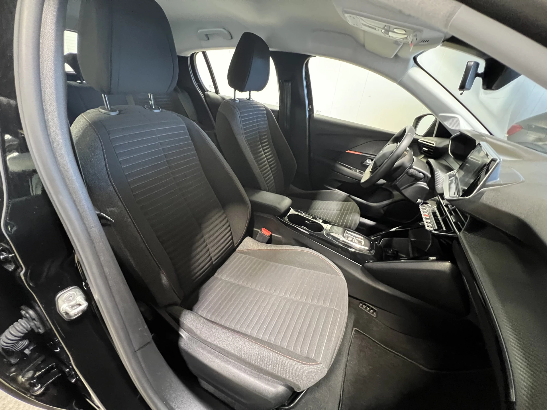 Hoofdafbeelding Peugeot e-208