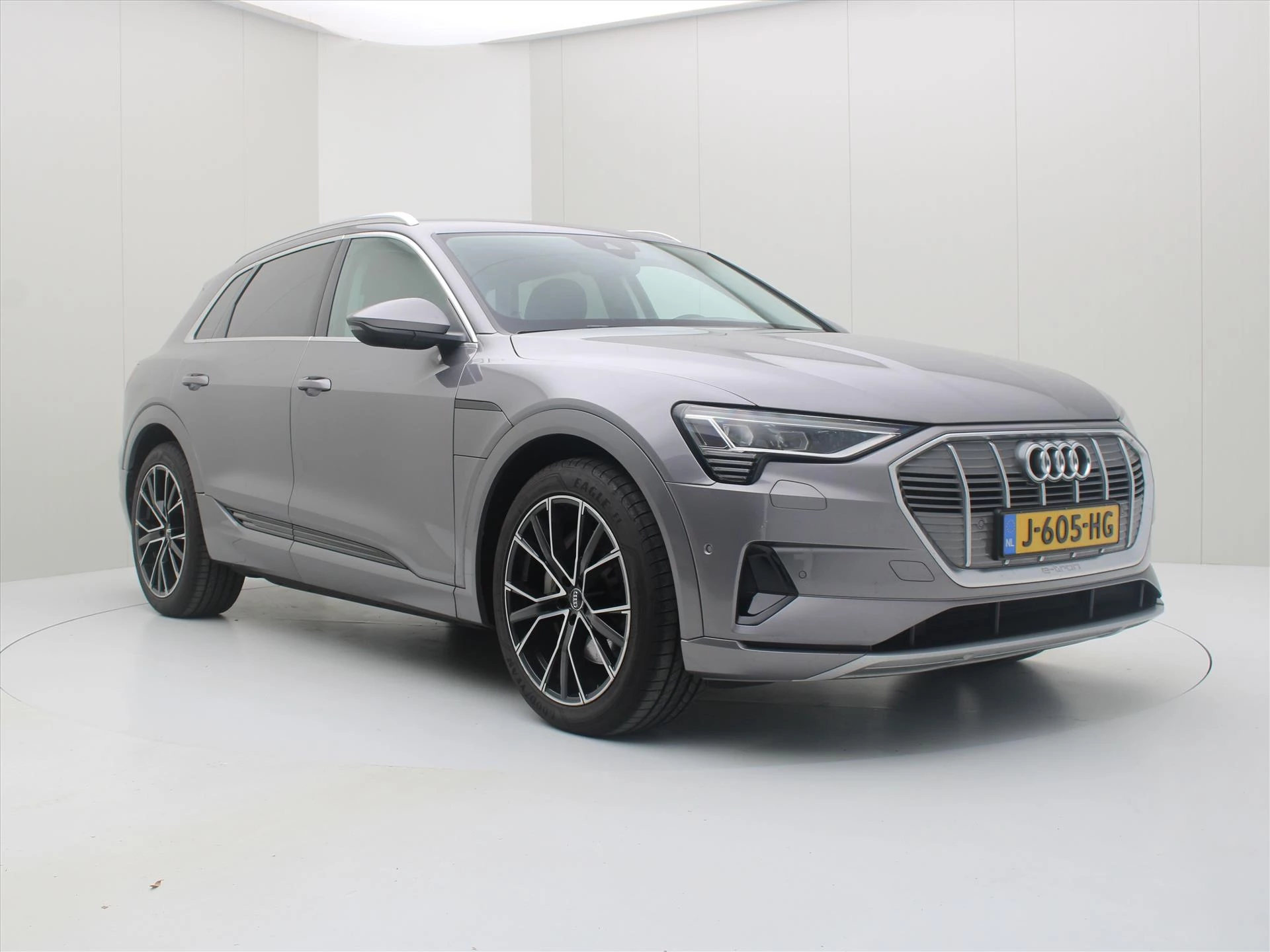 Hoofdafbeelding Audi e-tron