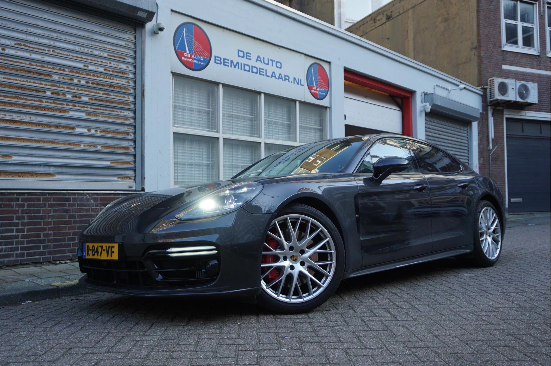 Hoofdafbeelding Porsche Panamera