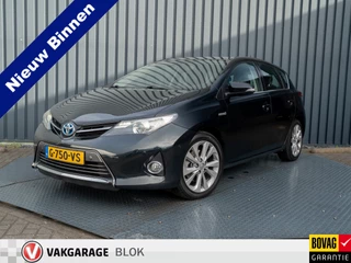 Toyota Auris 1.8 Hybrid Executive | Keyless | 17'' | Stoelverwarming | Camera | PDC V&A | Prijs Rijklaar!!