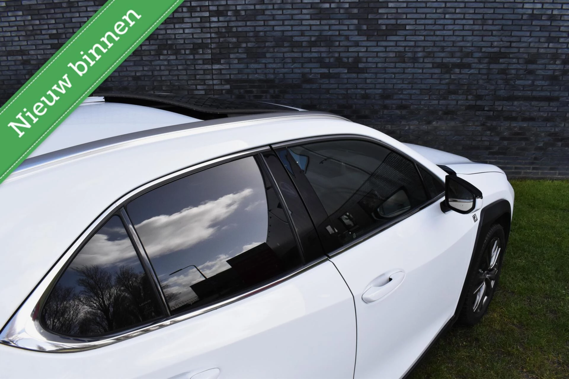 Hoofdafbeelding Lexus UX