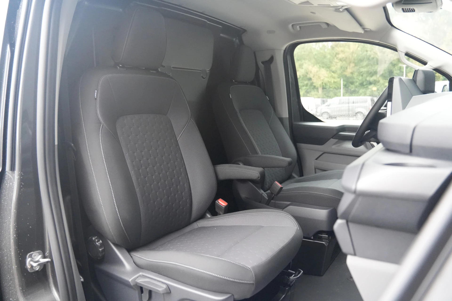 Hoofdafbeelding Ford E-Transit Custom