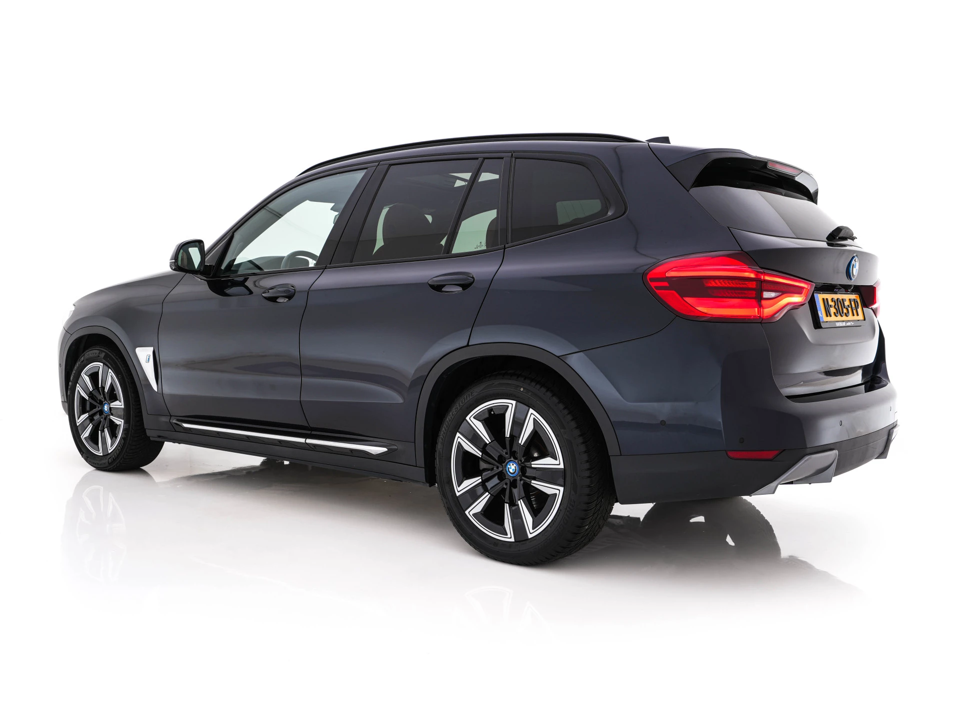 Hoofdafbeelding BMW iX3