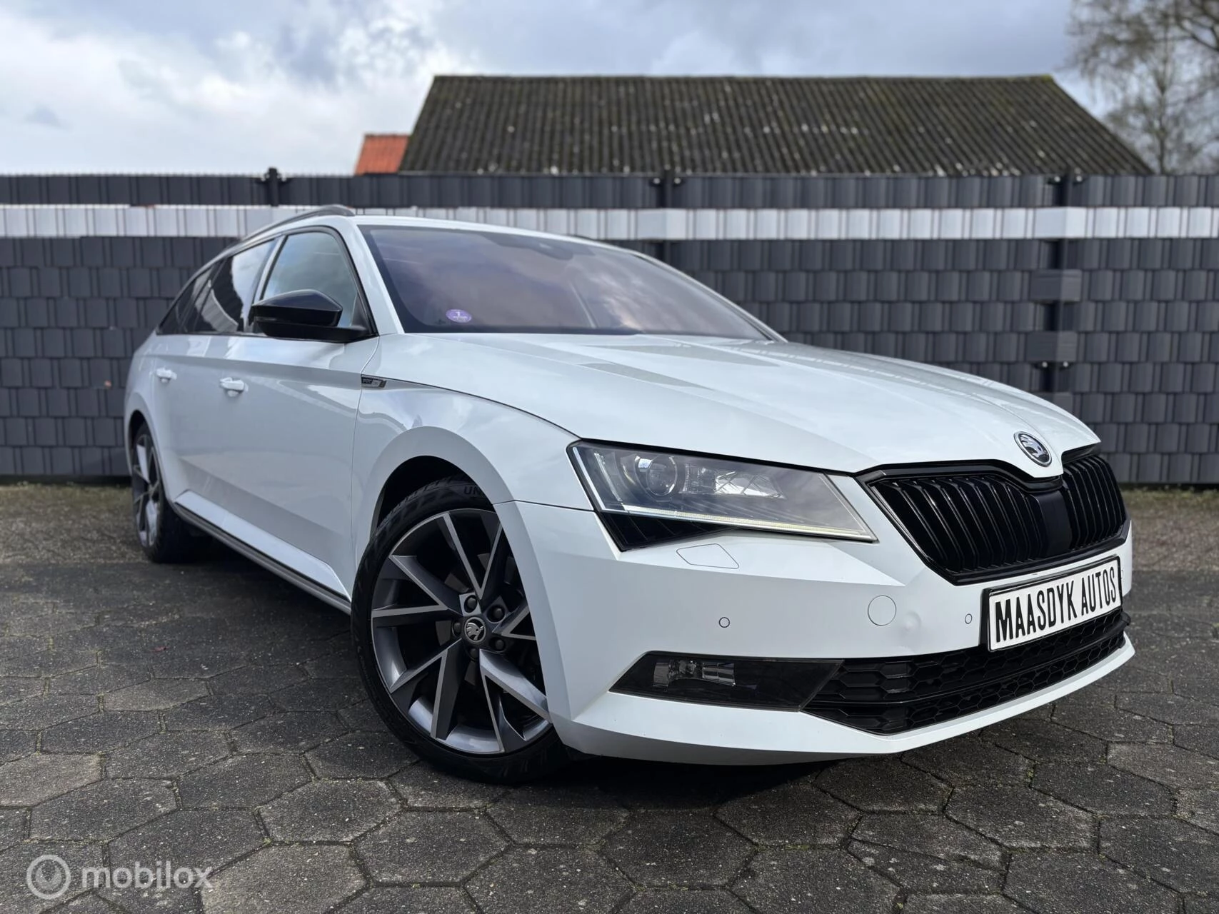 Hoofdafbeelding Škoda Superb
