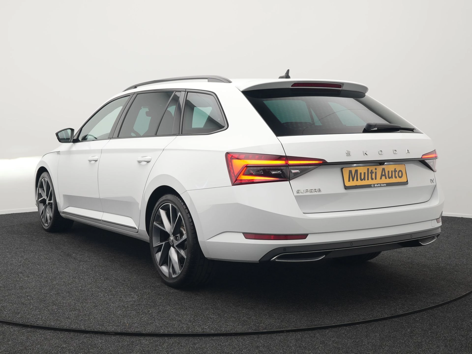 Hoofdafbeelding Škoda Superb